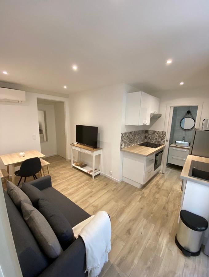 Le Coeur Du Port De Golfe Juan - Parking - Clim - Wifi Apartment Валорис Екстериор снимка