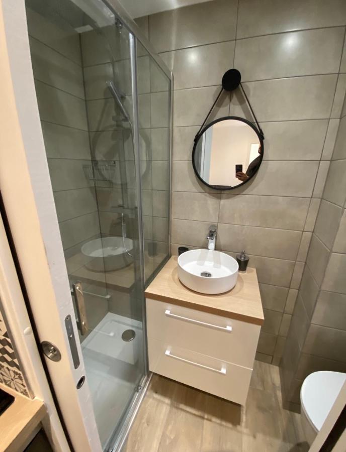 Le Coeur Du Port De Golfe Juan - Parking - Clim - Wifi Apartment Валорис Екстериор снимка