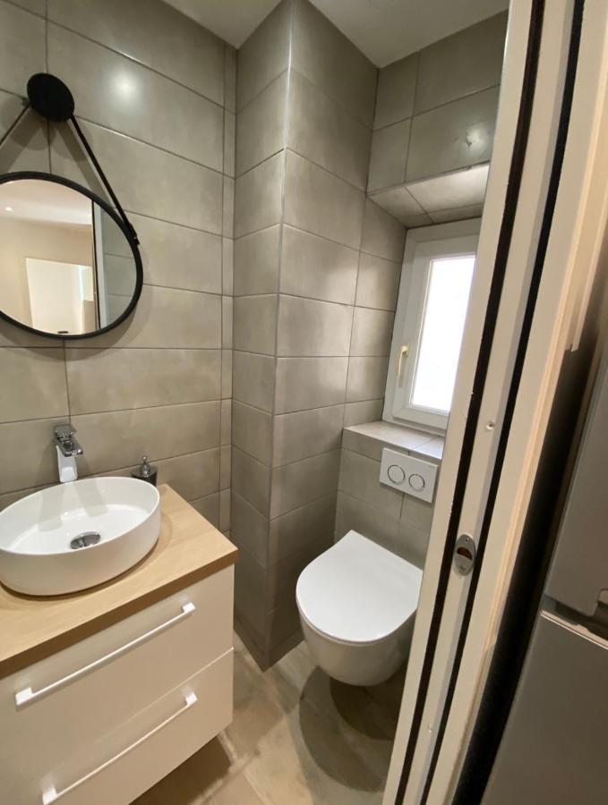 Le Coeur Du Port De Golfe Juan - Parking - Clim - Wifi Apartment Валорис Екстериор снимка